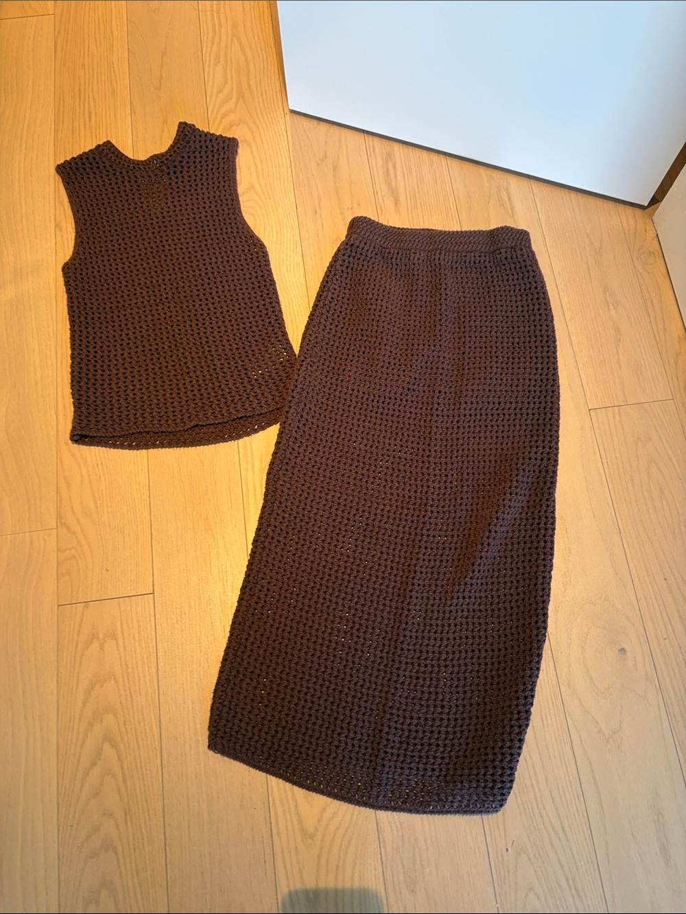Zara Women's Chocolate Brown Knit Midi Skirt set